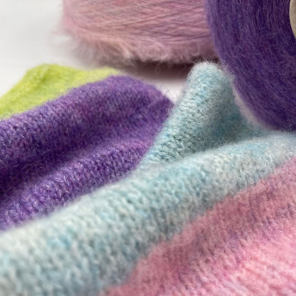 LINEAPIU ITALIA S.P.A. 37% вспушеный меринос 38% полиамид 24% полиакрил 1% другие волокна