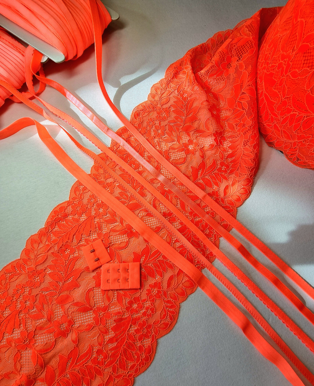 Бейка эластичная матовая красно-оранжевая 15 мм (Pantone 805 U)