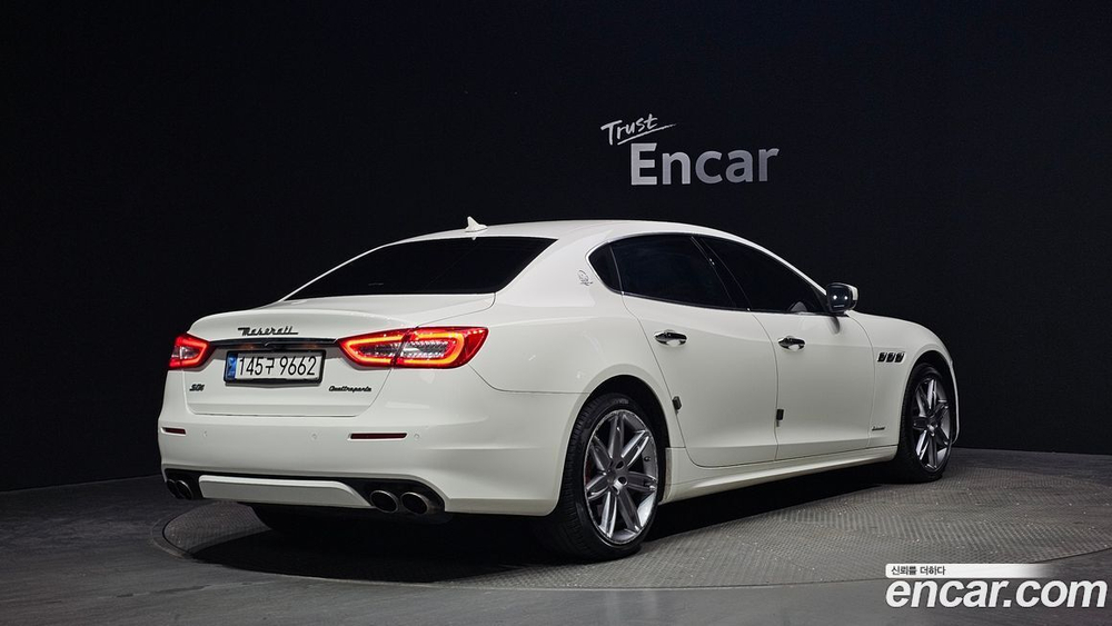 Maserati Quattroporte 3.0 Дизель GranLusso (08.2019)