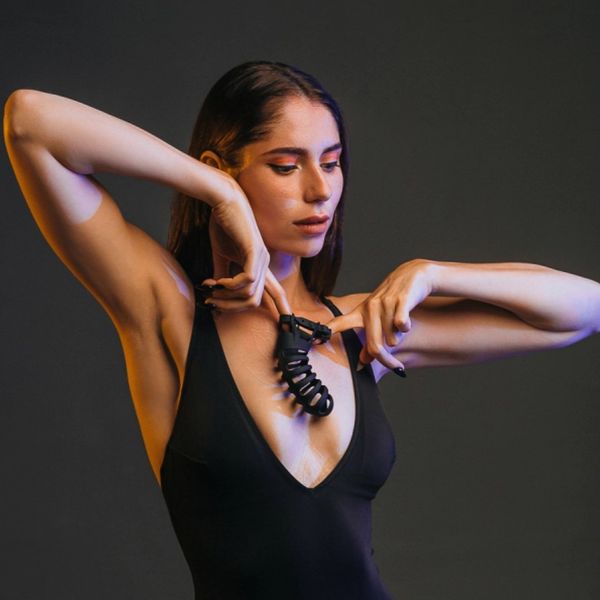 Пояс верности в БДСМ-практиках служит нескольким фундаментальным целям, выходящим далеко за рамки простого физического ограничения.