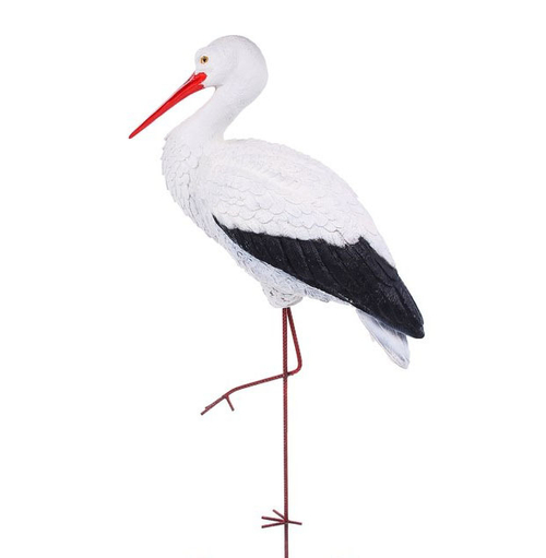 Аист на железных ногах с грудкой (полистоун)