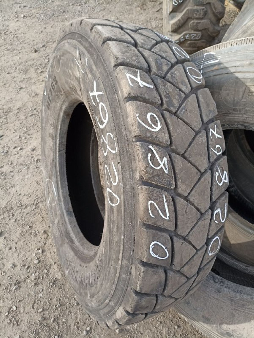315/80R22.5 ChangFeng HF768 шина б/у