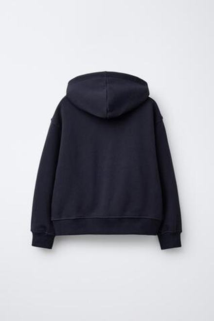 ZARA ТОЛСТОВКА НА МОЛНИИ С ВЫШИВКОЙ «МЕДВЕДЬ», СИНИЙ