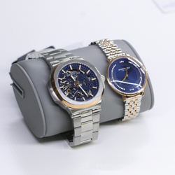 Подарочный комплект Kenneth Cole: мужские и женские часы