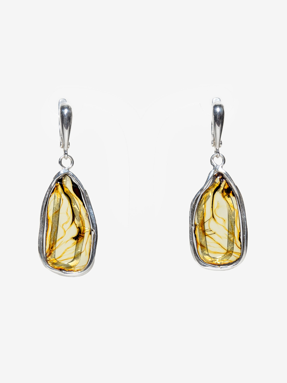 Уникальный комплект из серебра с цельным Калининградским янтарем, серебро 925 пробы