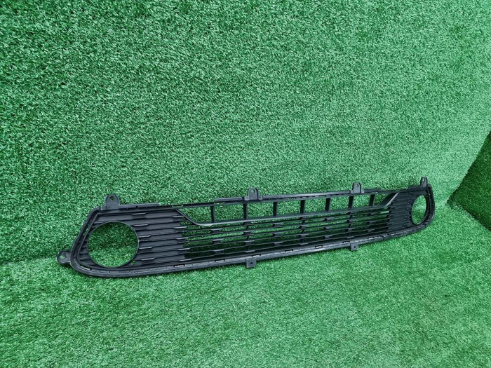 Решетка переднего бампера Kia Cerato 4 (2018-2021)