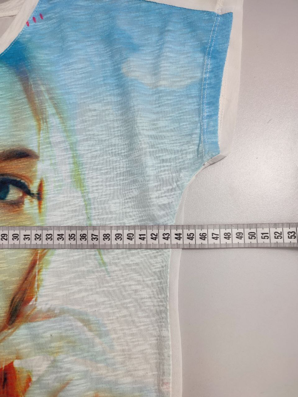 Футболка Livre  с принтом 40 размер