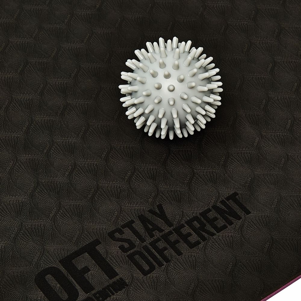 Мяч массажный 7 см средней жесткости