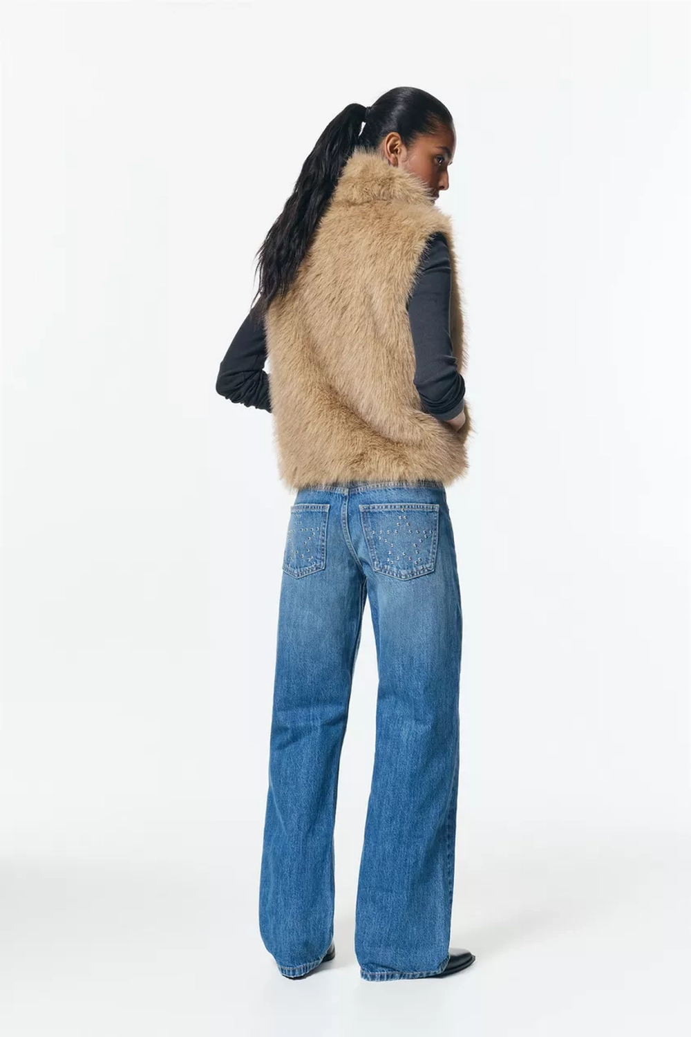 PULL&BEAR Жилет из искусственного меха, серо-коричневый