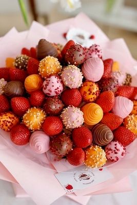 Букет из клубники Classic Сочная палитра
