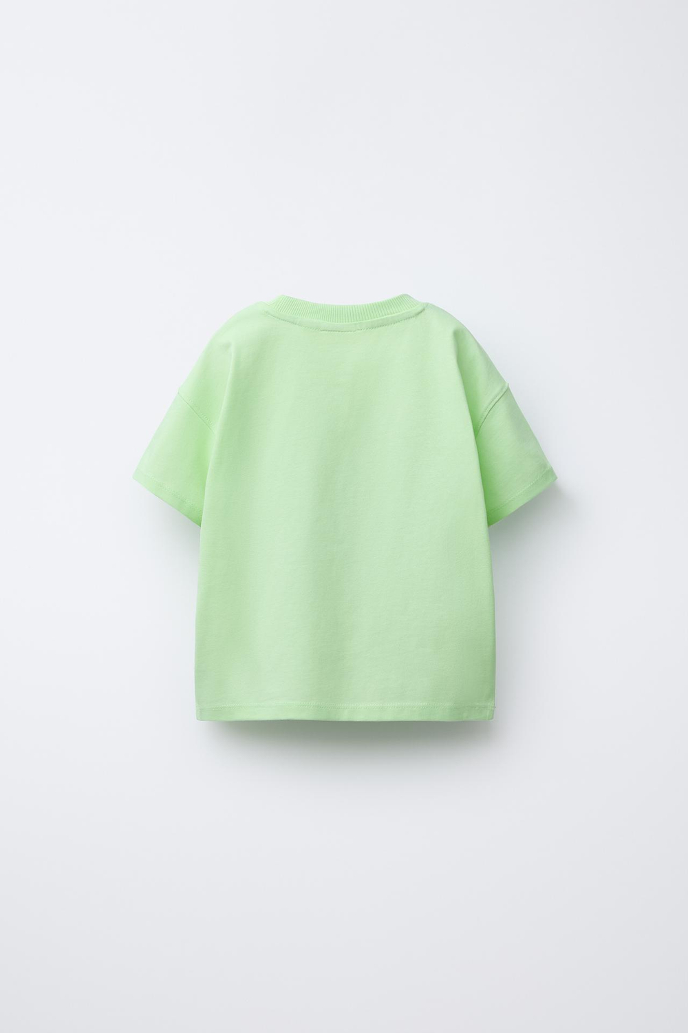 ZARA ФУТБОЛКА С АНИМАЛИСТИЧЕСКИМ ПРИНТОМ, СВЕТЛО-ЗЕЛЕНЫЙ