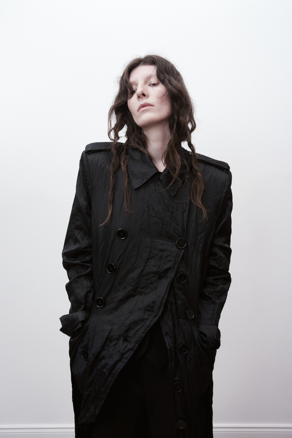 "Oil" deconstructed tailcoat-trench / Тренч