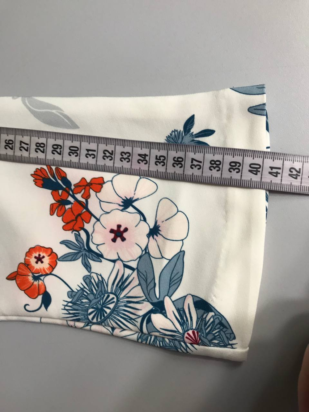 Платье Zarina для встречи с подружками, визуально на 42 размер