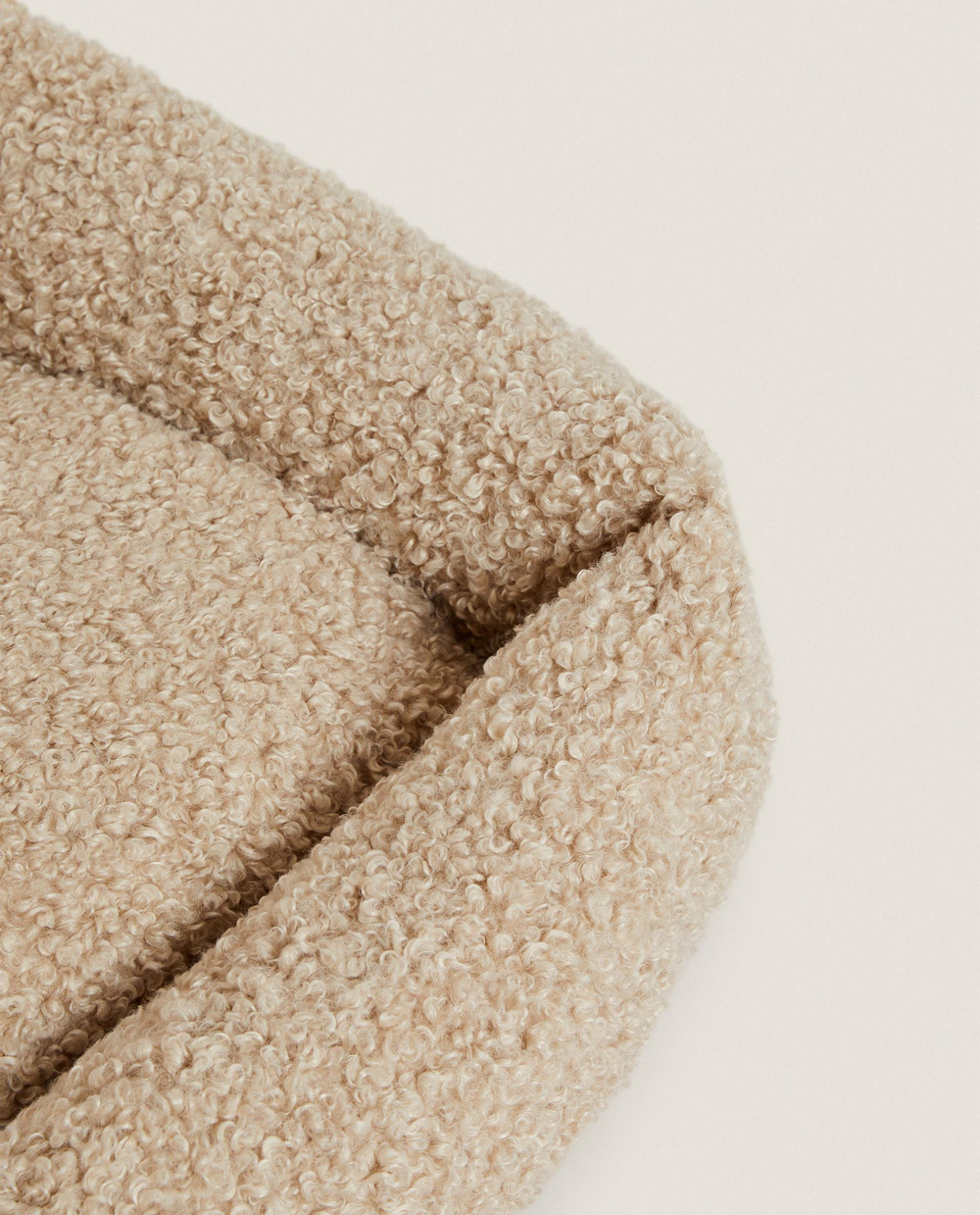 Лежак для животных Zara Home, с искусственным мехом, 20 50 65 см