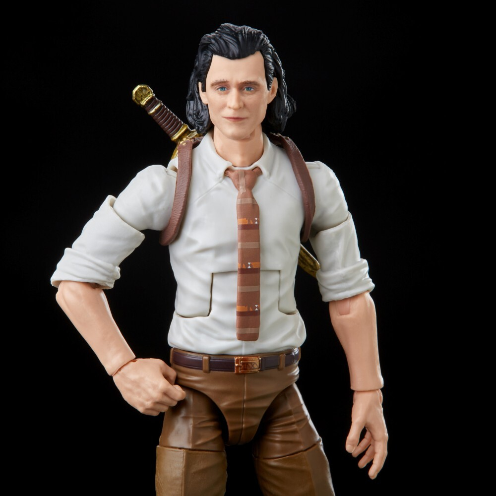 Hasbro Marvel Legends - Тессеракт Электронный куб со световыми эффектами + фигурка Локи / артикул   F3437  / GTIN 5010994151935