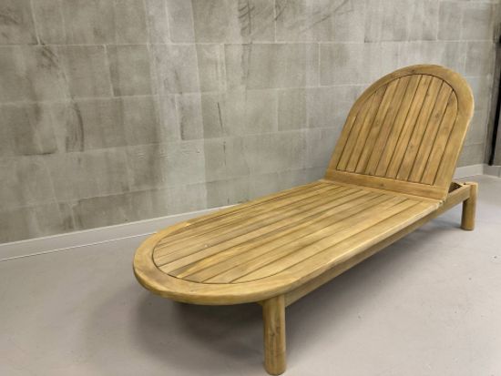 Шезлонг-лежак деревянный с матрасом Pill
