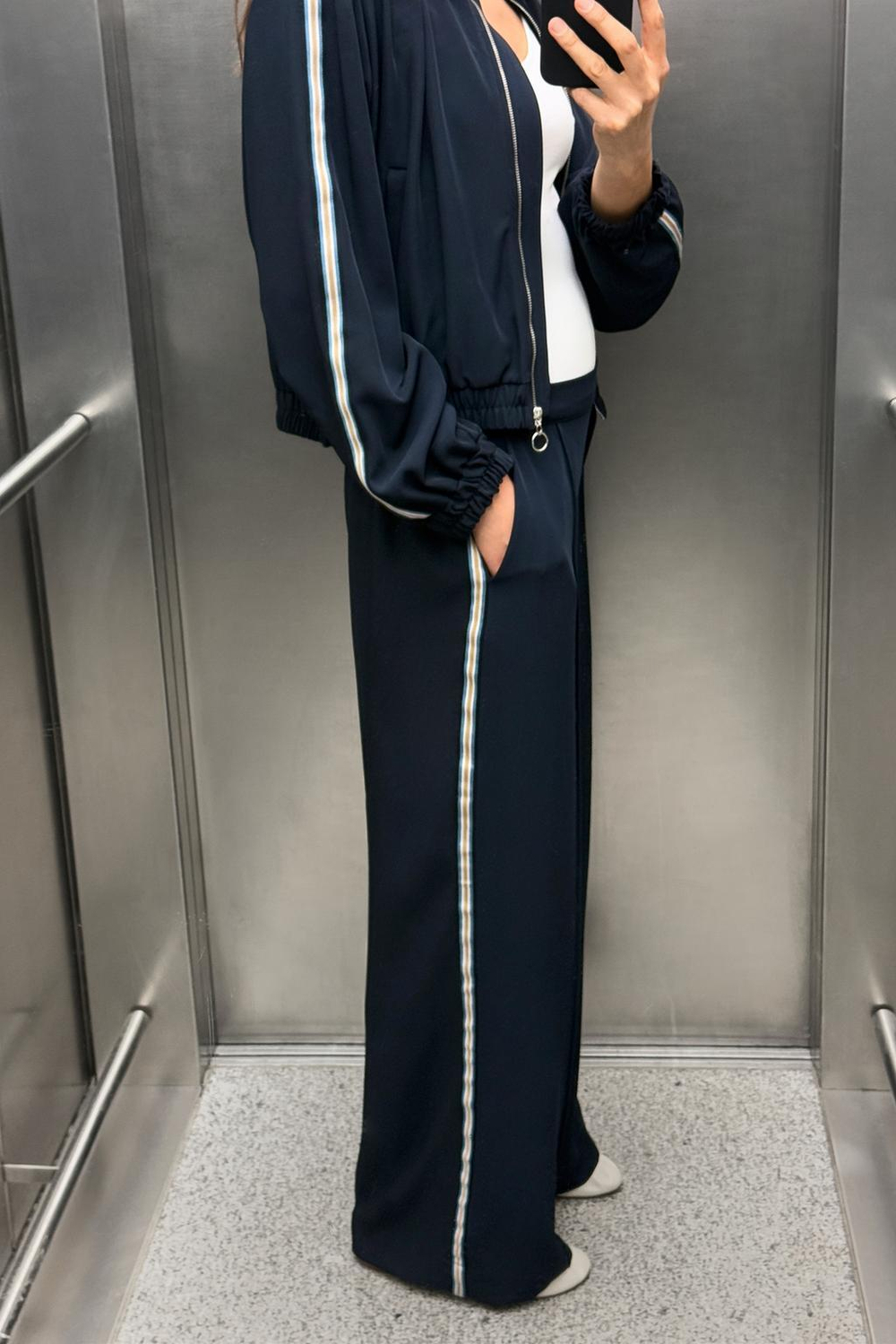 Брюки wide-leg с полосами по бокам