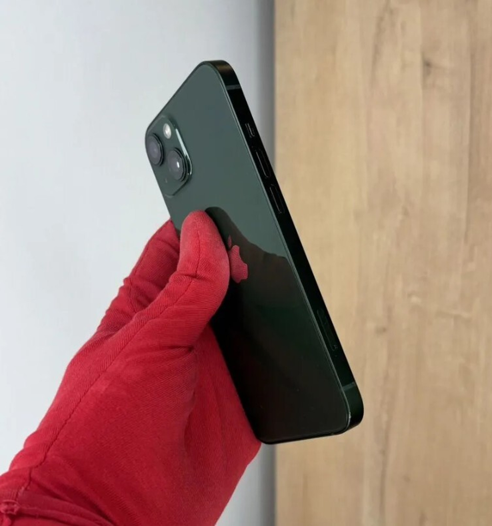 iPhone 13, 256 ГБ б/у