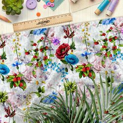 Ткань штапель сочные контрастные цветы на бежевом фоне