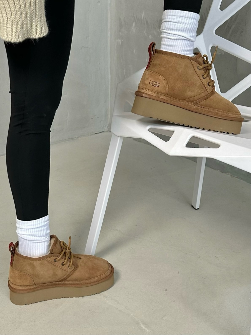 UGG
