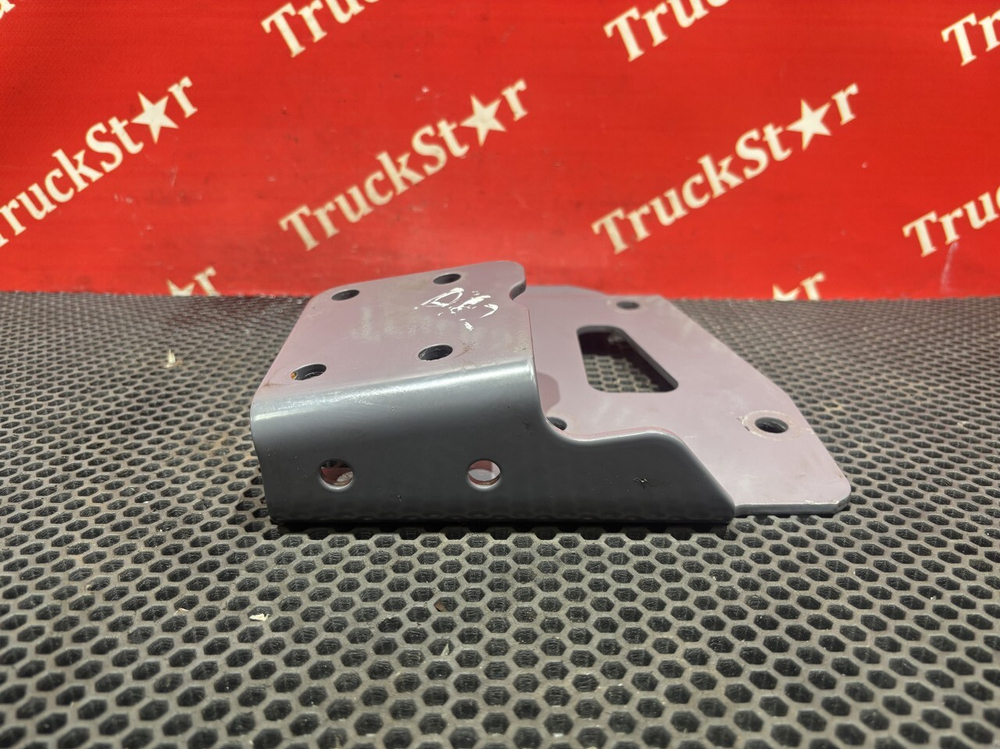 Кронштейн осушителя 2023г.