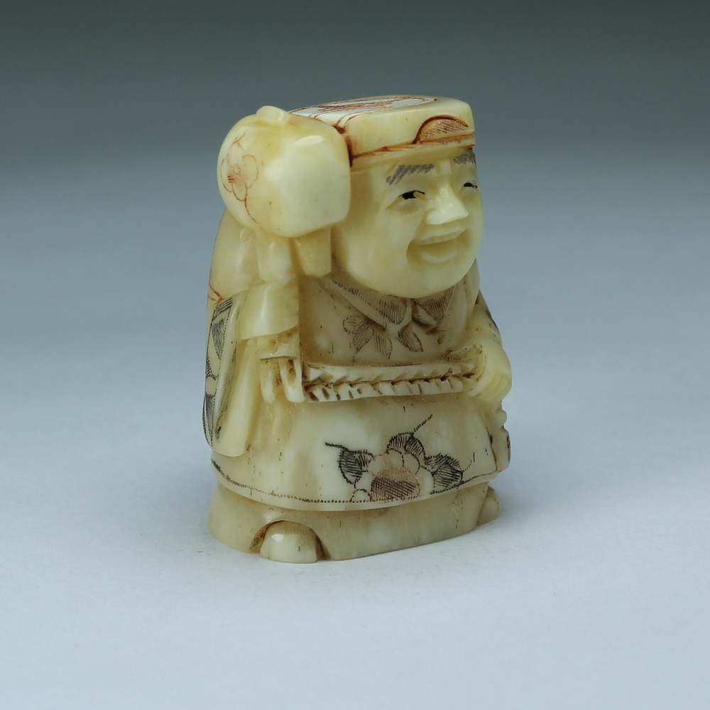 Нэцкэ Дайкоку с колотушкой