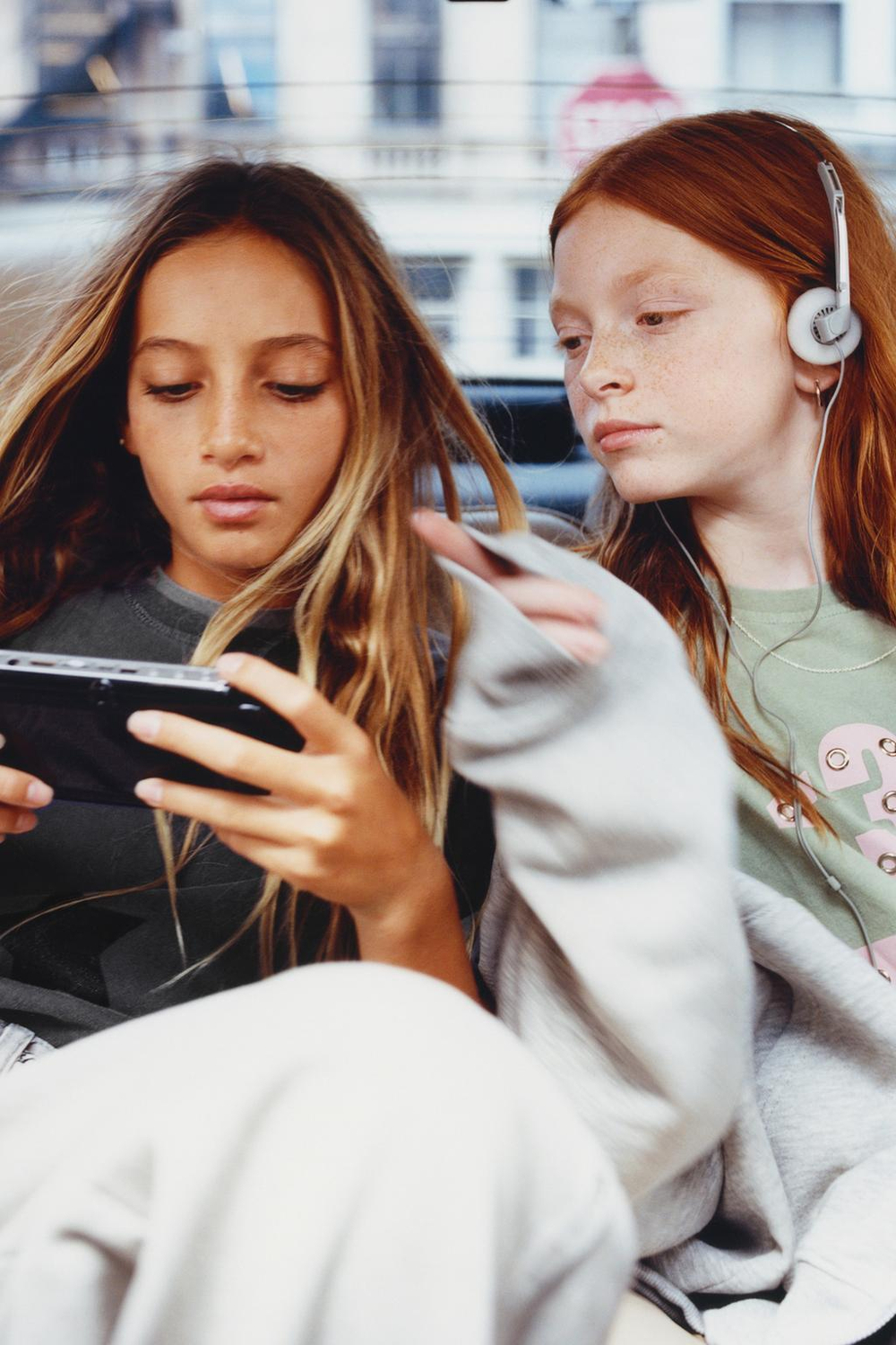 ZARA ФУТБОЛКА С ЛЮВЕРСАМИ, ЗЕЛЕНЫЙ