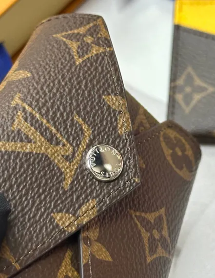 Держатель для карт Louis Vuitton Kirigami красный