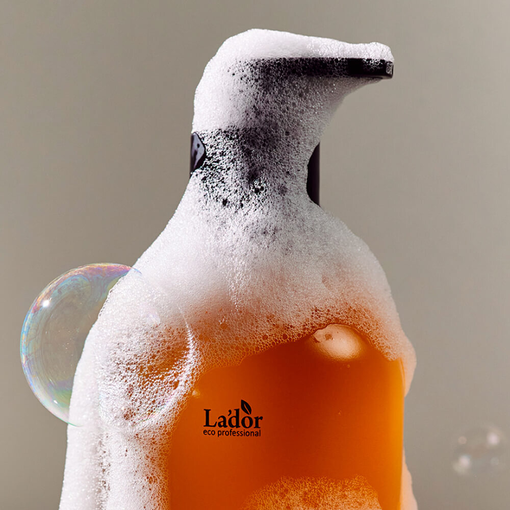 Парфюмированный шампунь для волос с кератином Lador Keratin LPP Shampoo Feige