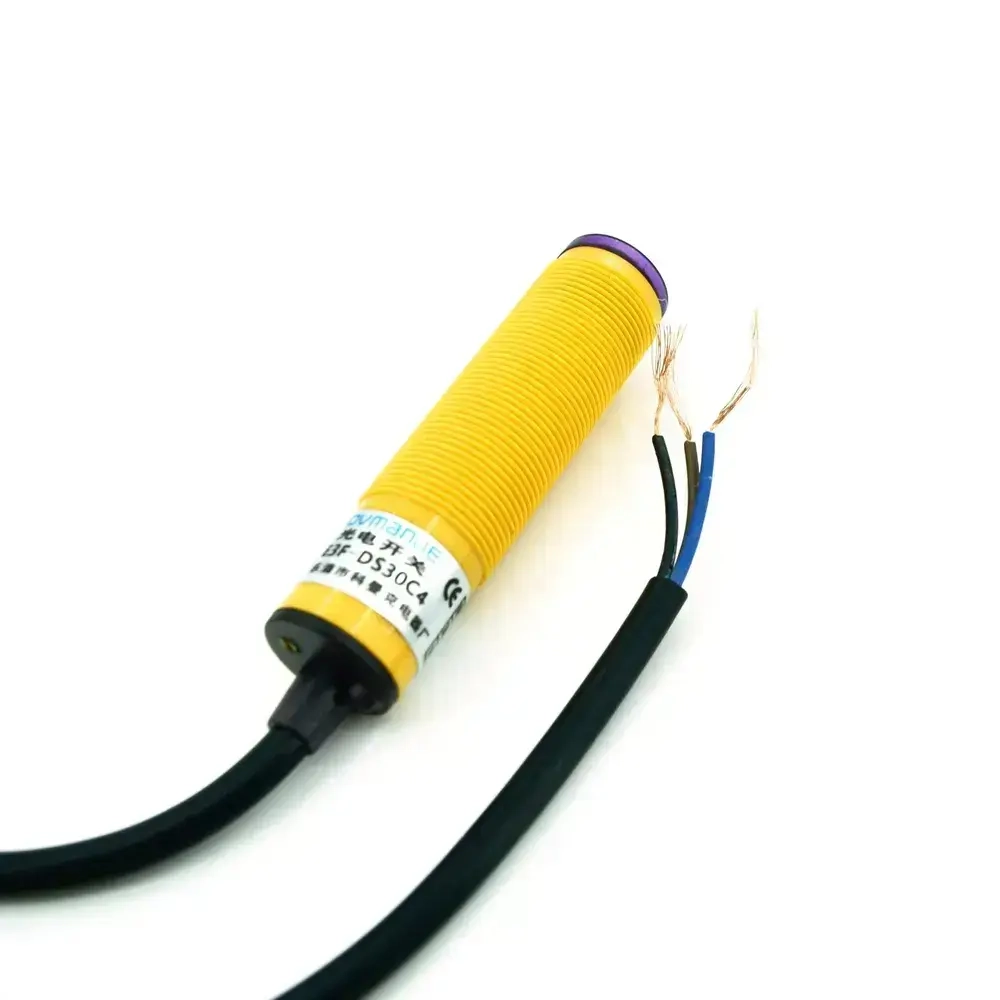 Оптический датчик М18, дистанция 300мм NPN NO (E3F-DS30C4)