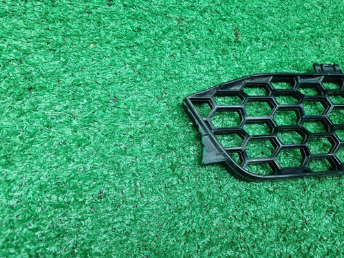 Решетка переднего бампера Scania R-Series (16-нв)