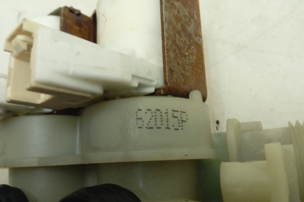 NWSB5851 кт148 Клапан подачи воды для стиральной машины Indesit NWSB5851 б/у
