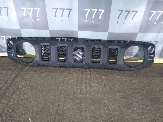 Решетка радиатора Suzuki Jimny 4 18-21 Б/У Оригинал 7211178r0
