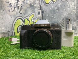 FujiFilm X-T200