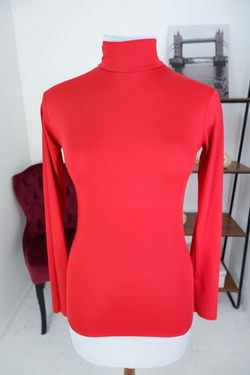 Водолазка ярко-красная 42 размер