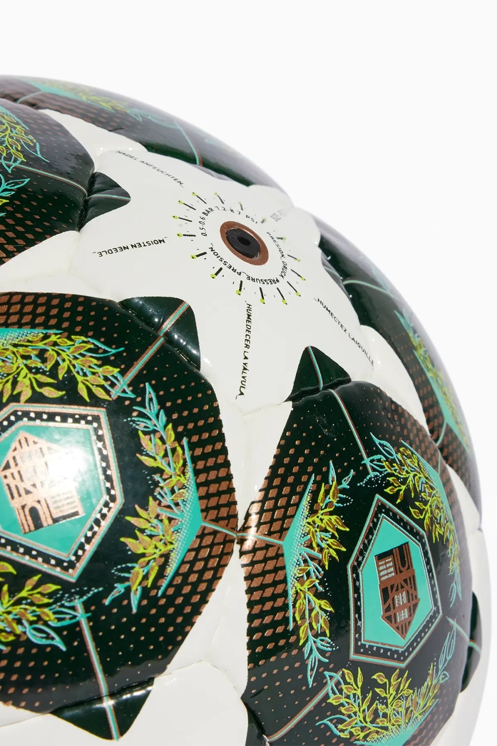 Футбольный мяч adidas UCL Pro Sala 24/25