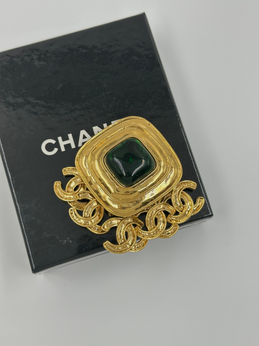 Брошь Chanel Gripoix