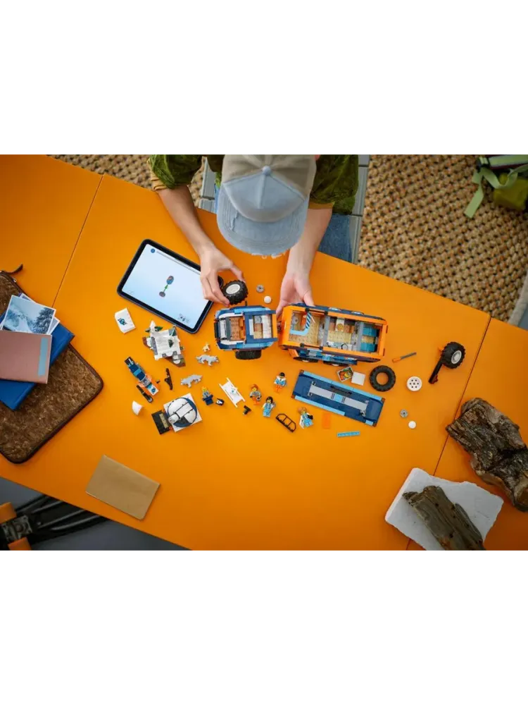 Конструктор City 60471 Грузовик для научной лаборатории