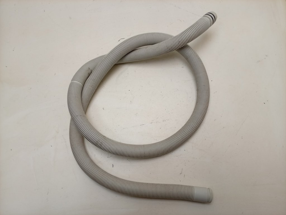 LFTA+5H1741 ктп11 Шланг сливной для посудомоечной машины Indesit Ariston б/у