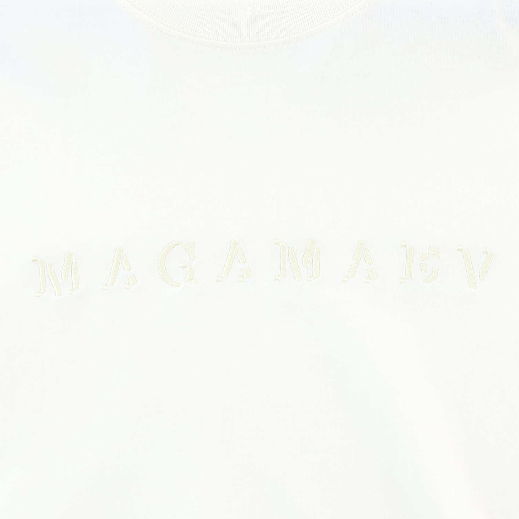 Футболка Magamaev Script t-shirt (cream) артикул: - купить в магазине Дайс