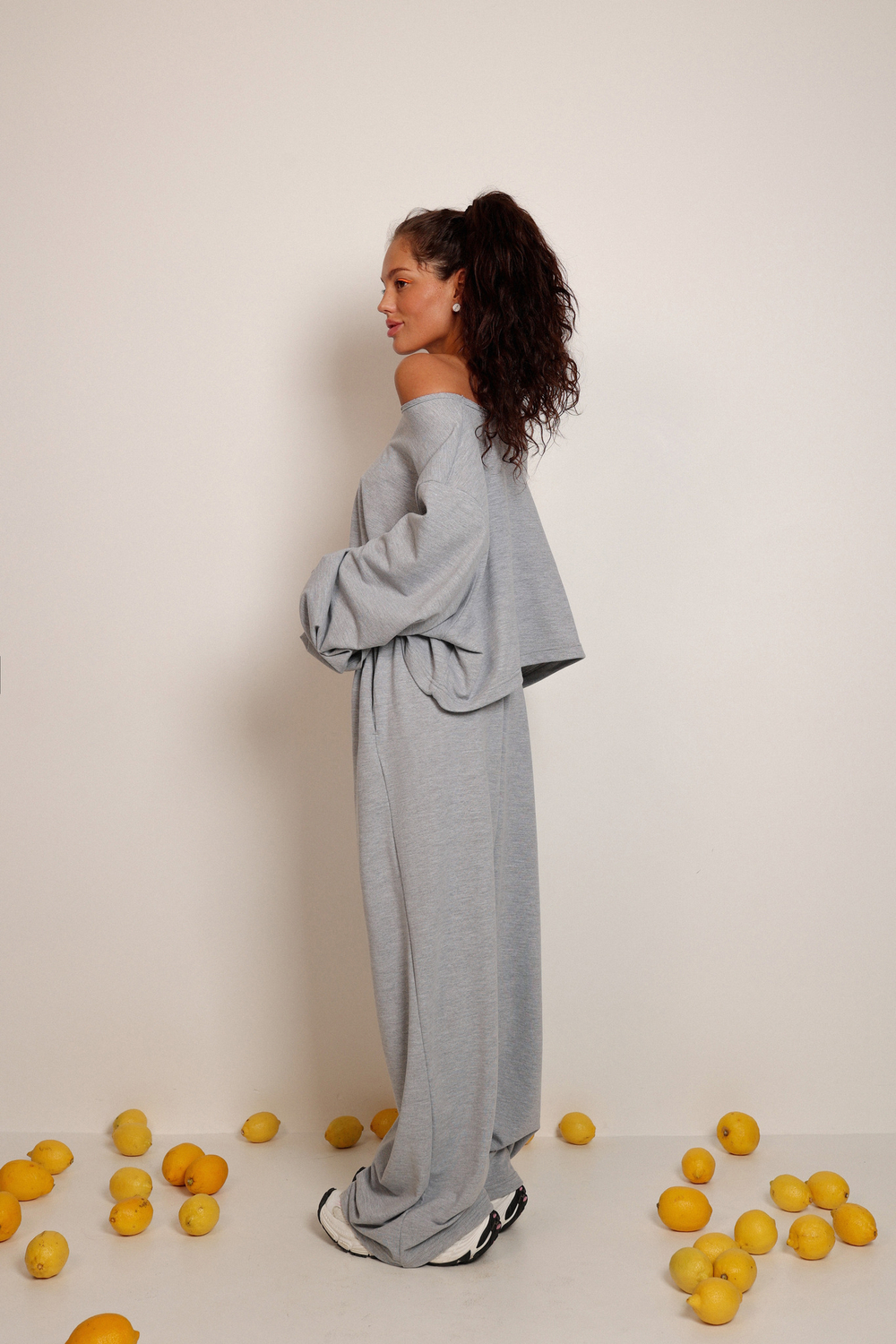 Лонгслив из пике укороченный