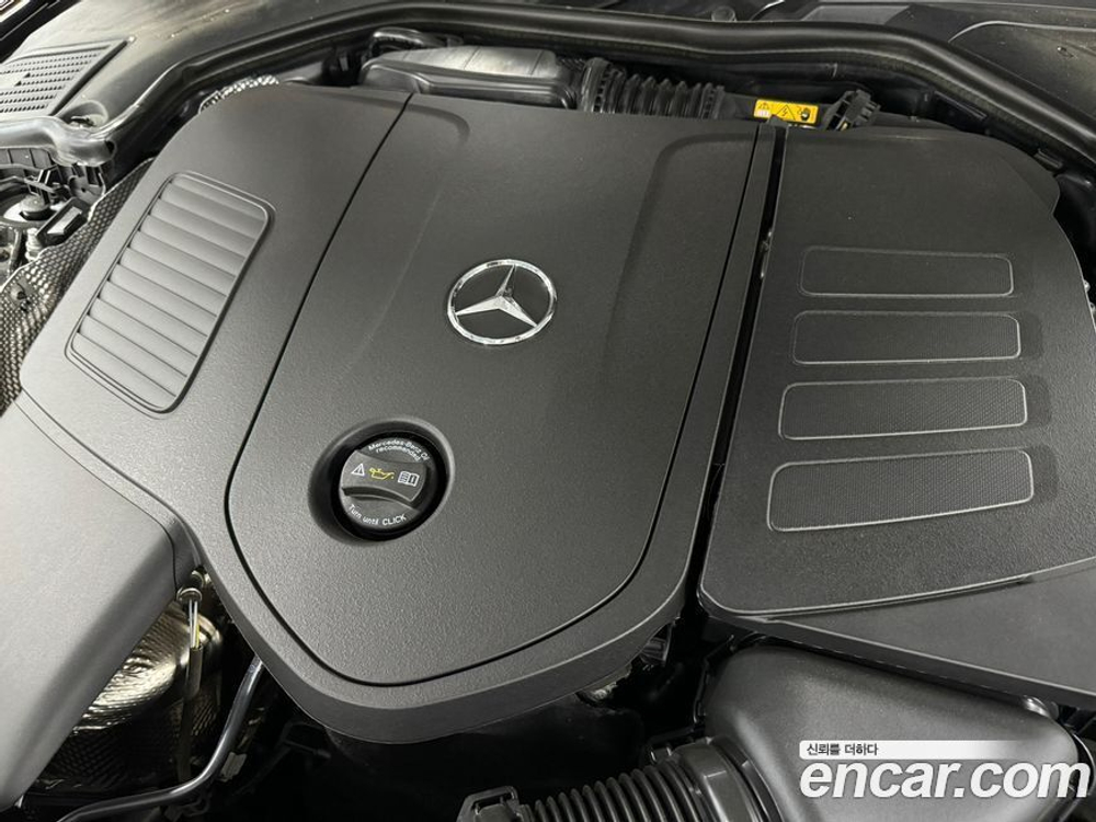 Mercedes-Benz C-Class W206 C300 4MATIC Avangarde (01.2024)