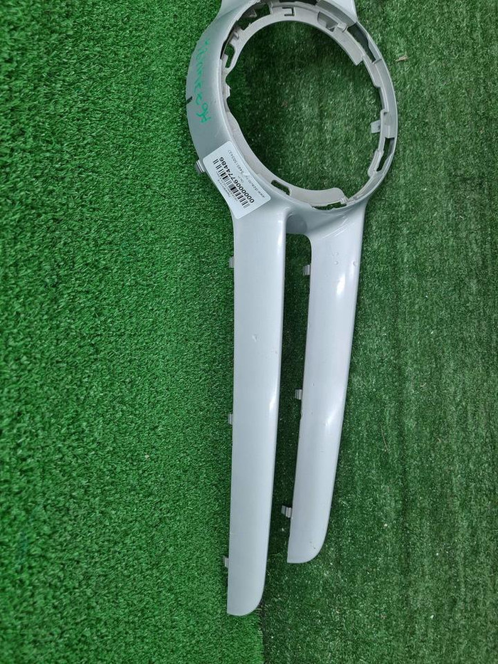 Накладка решетки радиатора Mercedes C w205 (14-18)