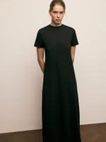 Длинное черное платье с коротким рукавом Pure Essence