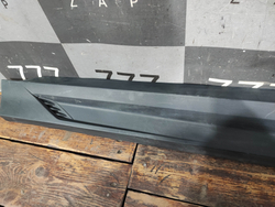 Накладка двери передней левой Geely Coolray 23-нв Б/У Оригинал 5075078600