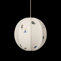 Нежный подвесной светильник в виде круглого абажура с минималистичными рисунками людей и деревьев.