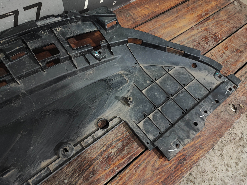 Пыльник переднего бампера Geely Tugella 19-нв Б/У Оригинал 6010111700