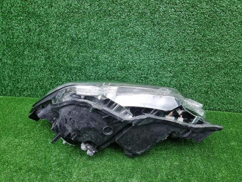 Фара правая Toyota Camry 7 XV50 (2014-2017) ксенон