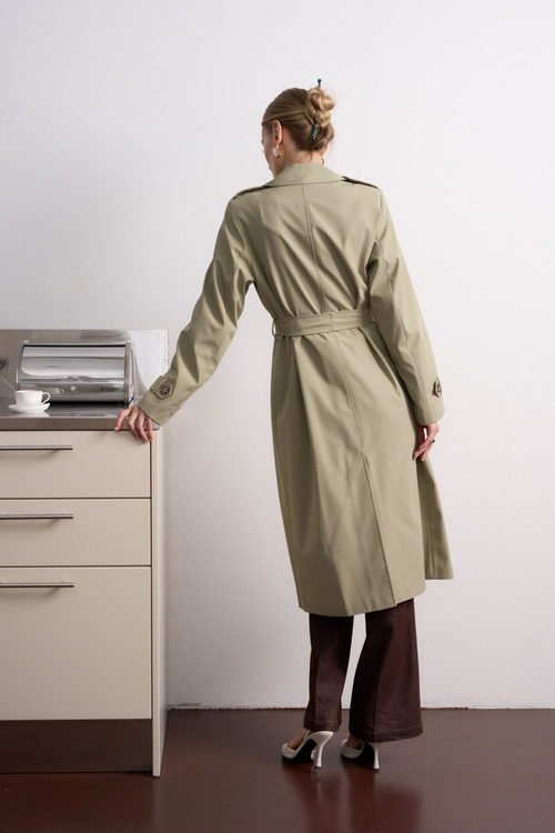 Тренч Хелли