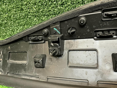 Накладка двери передняя правая Zeekr 001 (21-нв)